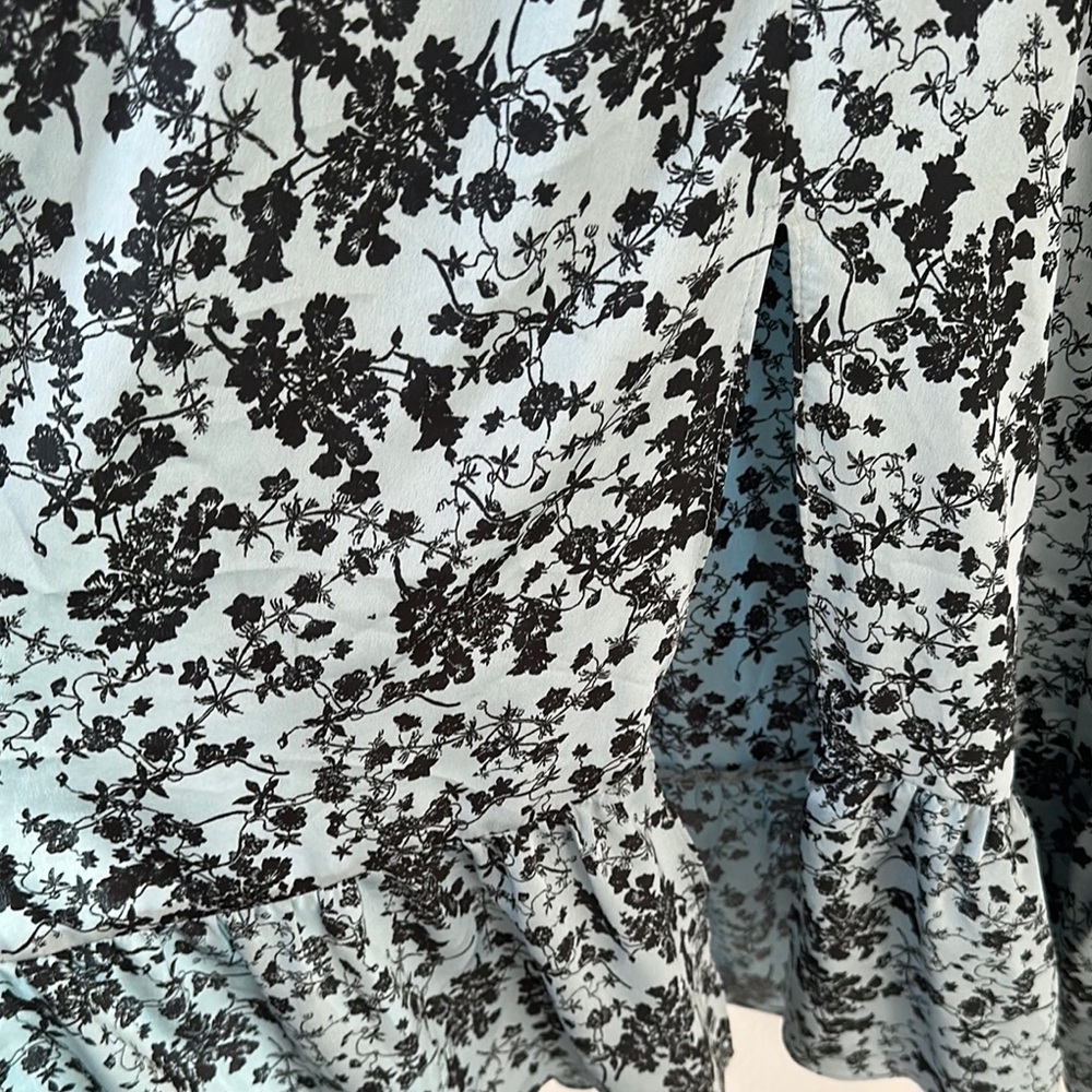 Zara‎ Floral Blue and Black midi dress size m long sleeve v-neck ruffled - Picture 11 of 14